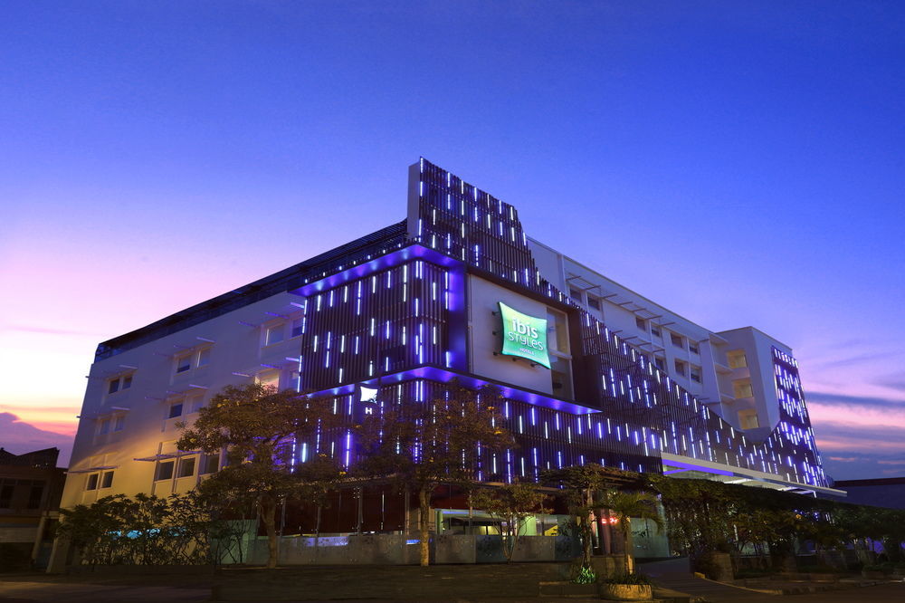 Ibis Styles Yogyakarta Hotel Exterior photo