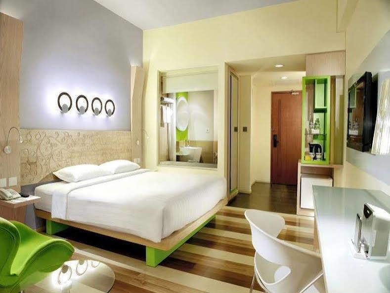 Ibis Styles Yogyakarta Hotel Exterior photo