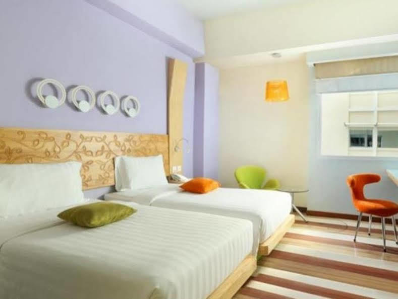 Ibis Styles Yogyakarta Hotel Exterior photo