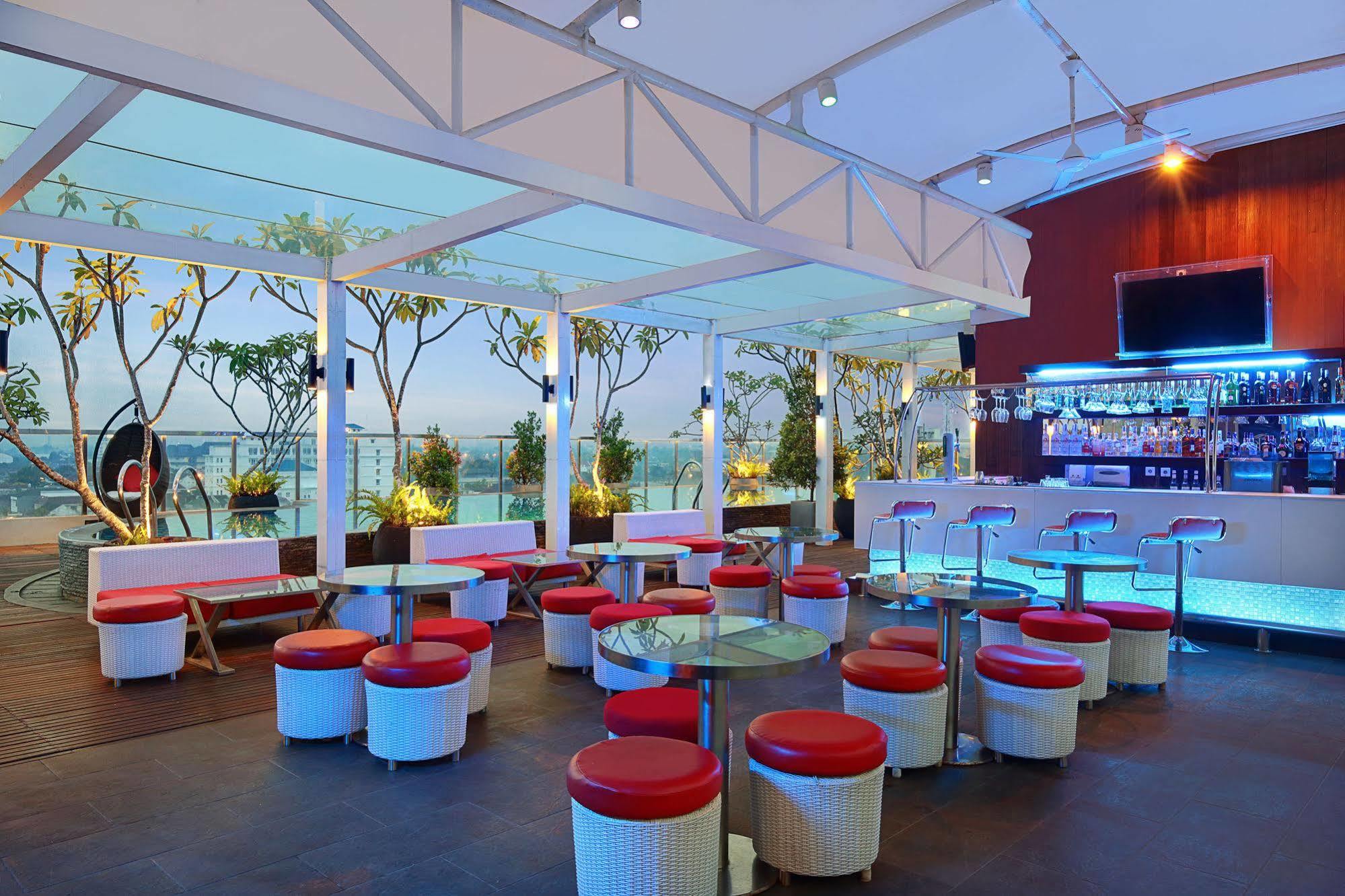 Ibis Styles Yogyakarta Hotel Exterior photo
